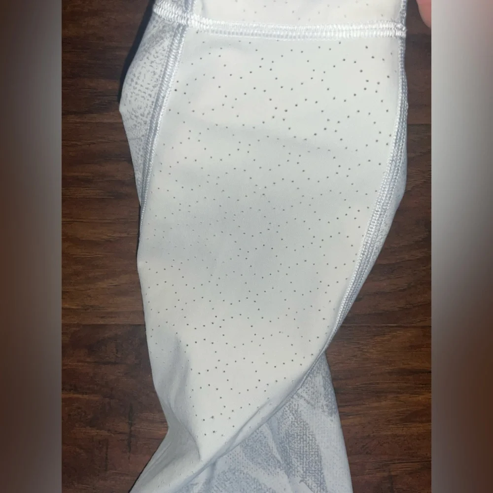 🍋LIKE NEW Lululemon Breezy Dot Tight *25" - Jasmine White Multi/White - Sz 6 - Picture 5 of 15